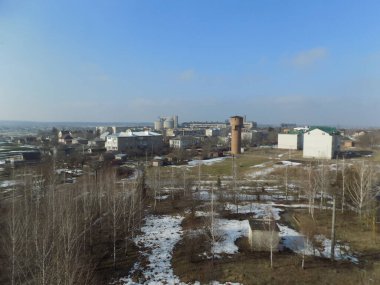  Pencereden şehre olan manzara.                  