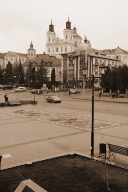  Eski kasabanın tarihi merkezi.                                                                