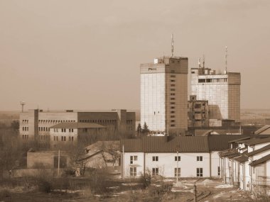  Pencereden şehre olan manzara.                            