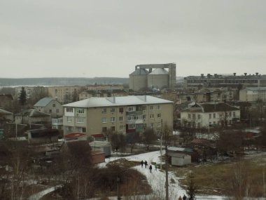    Pencereden şehre olan manzara.                                    