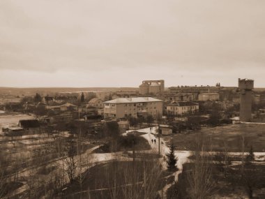  Pencereden şehre olan manzara.                                              