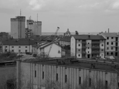  Pencereden şehre olan manzara.                                              