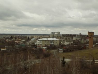  Pencereden şehre olan manzara.                                              