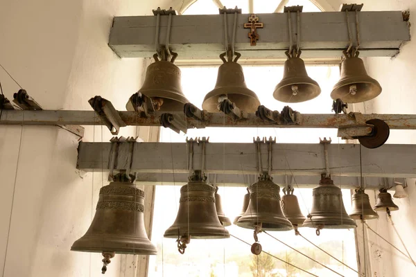 Kutsal Epifani Manastırını ara.