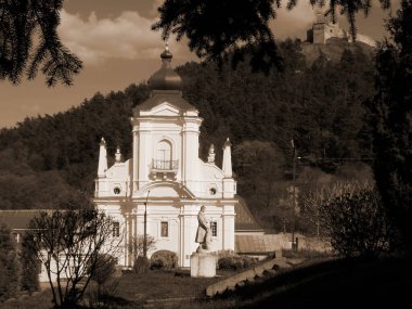  Aziz Niklas Katedrali (Fransisken Manastırı)                    