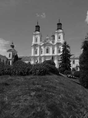 Şekil Değiştirme Katedrali. 