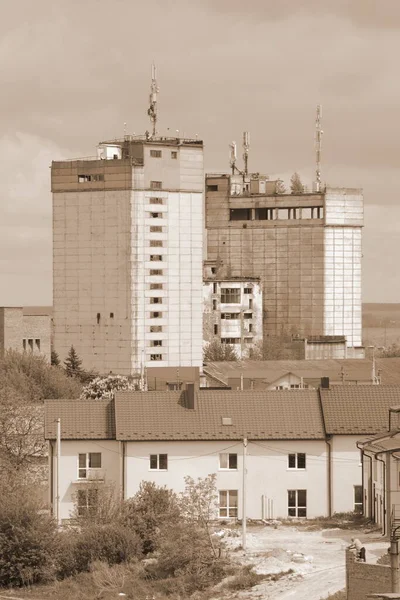 Der Blick Aus Dem Fenster Auf Die Stadt — Stockfoto