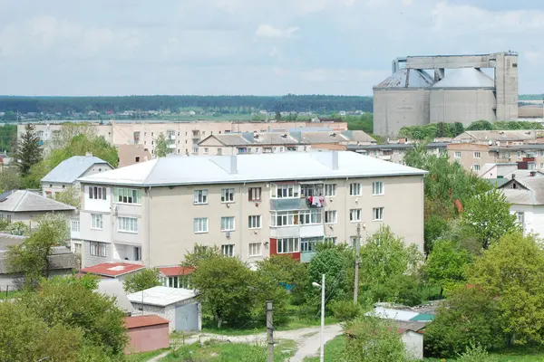 Der Blick Aus Dem Fenster Auf Die Stadt — Stockfoto