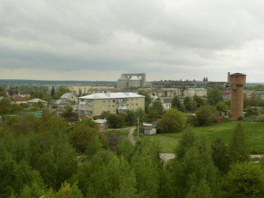 Pencereden şehre olan manzara.                                              