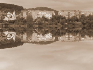 Pencereden şehre olan manzara.                                                        