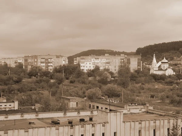 Utsikten Från Fönstret Till Staden — Stockfoto