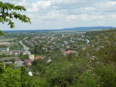   Ukrayna köyündeki ahşap ev.                                                                    