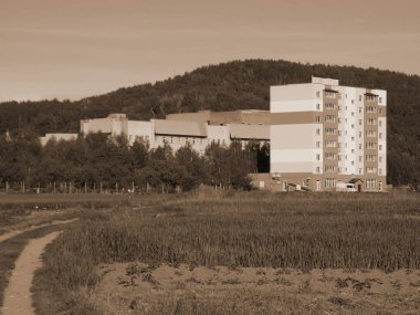 Pencereden şehre olan manzara.                                                        