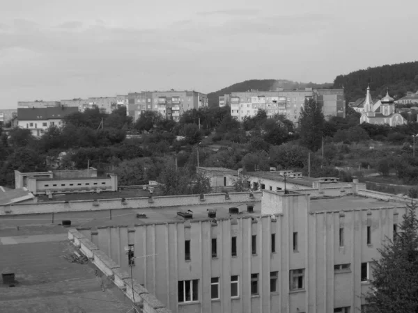 Utsikten Från Fönstret Till Staden — Stockfoto