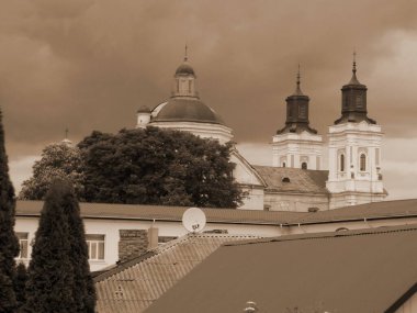  Şekil Değiştirme Katedrali          