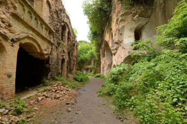 Rivne bölgesinin Dubensky bölgesinin hamamböcekleri köyünde bir kale.