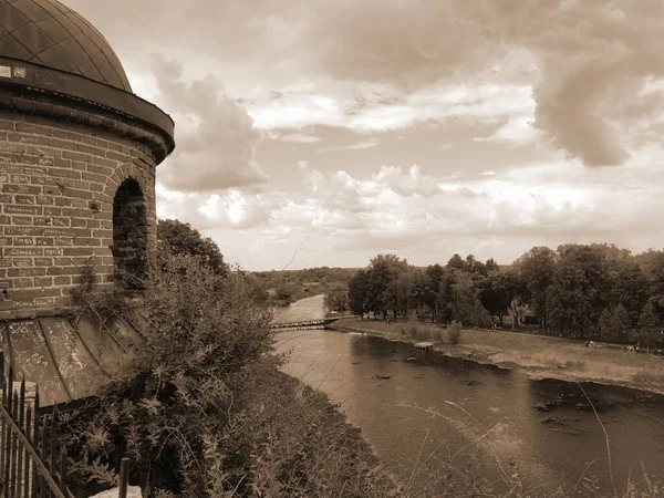 Hrad Přes Řeku — Stock fotografie