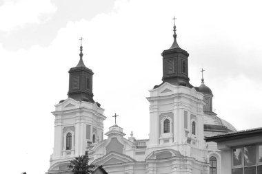  Şekil Değiştirme Katedrali          