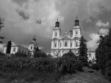  Şekil Değiştirme Katedrali                    