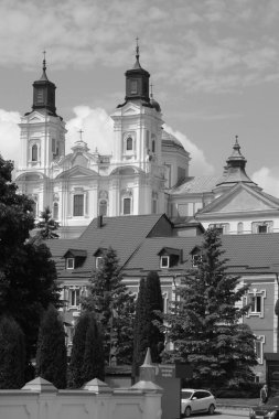  Şekil Değiştirme Katedrali          