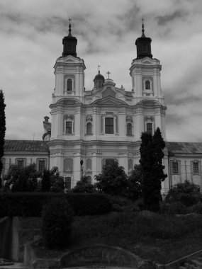  Şekil Değiştirme Katedrali                    