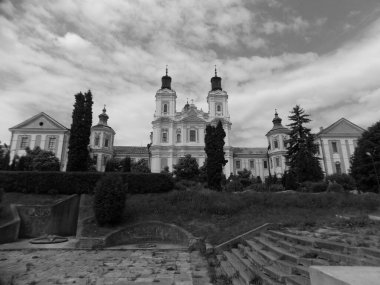  Şekil Değiştirme Katedrali          