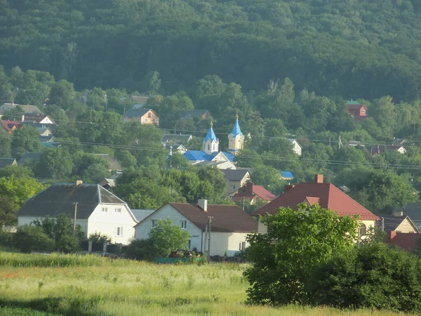 Der Blick Aus Dem Fenster Auf Die Stadt — Stockfoto