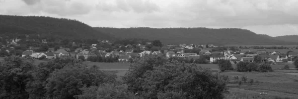 Der Blick Aus Dem Fenster Auf Die Stadt — Stockfoto