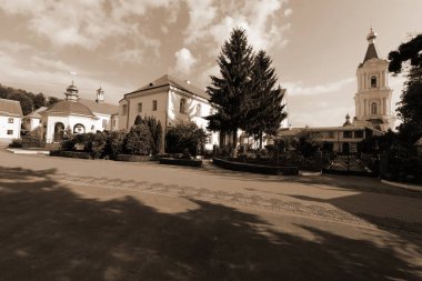   Manastır Epifani Manastırı                                                                                                                                                                                     
