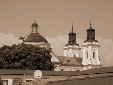  Şekil Değiştirme Katedrali                              