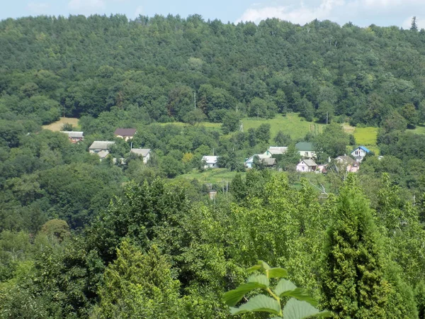 Villaggio Ucraino Pendio Montagna — Foto Stock