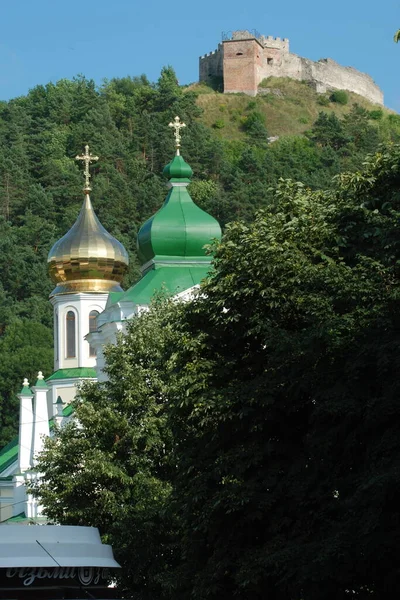 Castle Tepesi Kilise — Stok fotoğraf