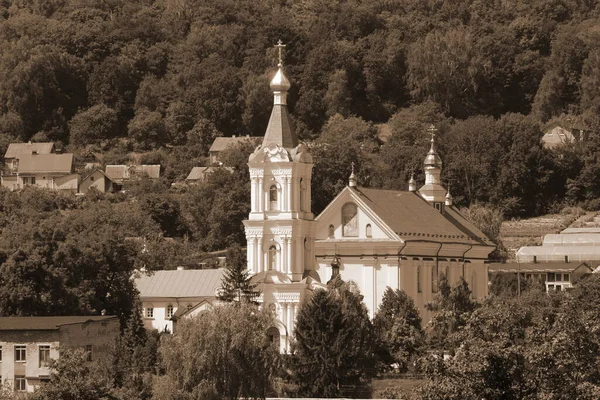 Monascheskyj Gebäude Dreikönigskloster — Stockfoto