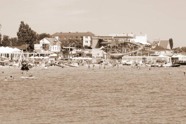 Karadeniz kıyısında bir kasaba var. Demir Limanı Holoprystan Bölgesi Kherson Bölgesi