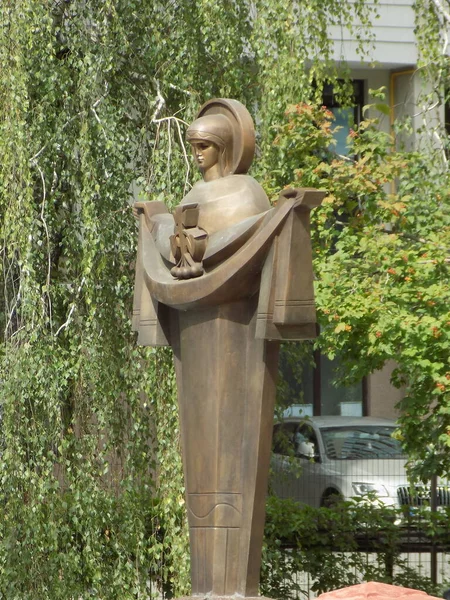 Skulptur Der Muttergottes — Stockfoto