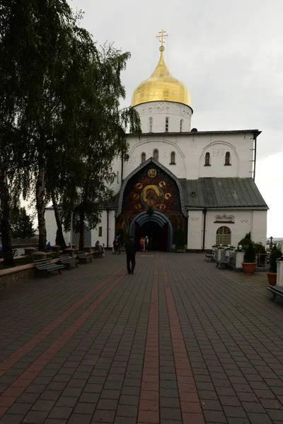 Dreifaltigkeitskathedrale Heilige Entschlafung Potschajiw Lavra — Stockfoto