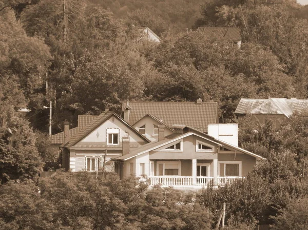 Der Blick Aus Dem Fenster Auf Die Stadt — Stockfoto