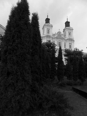  Şekil Değiştirme Katedrali                                        