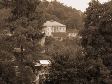 Pencereden şehre olan manzara.          