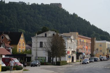 Eski kasabanın küçük bir caddesi. Eski şehrin tarihi kısmı.                    