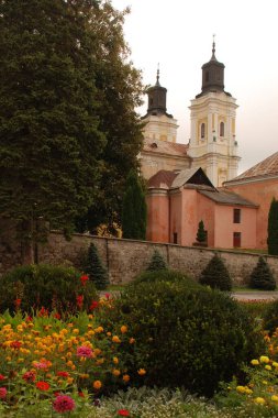 Şekil Değiştirme Katedrali                              