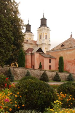 Şekil Değiştirme Katedrali                              