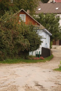 Eski kasabanın küçük bir caddesi. Eski şehrin tarihi kısmı.          
