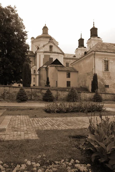 Şekil Değiştirme Katedrali                              