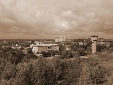 Pencereden şehre olan manzara.                                               