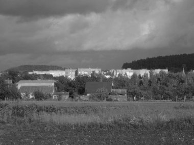 Pencereden şehre olan manzara.                                                         