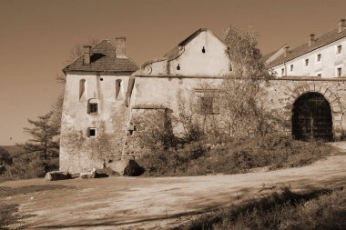 Mimari tipler Svirzh Kalesi