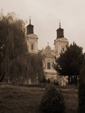 Eski şehrin tarihi kısmı. Dönüşüm Katedrali..          