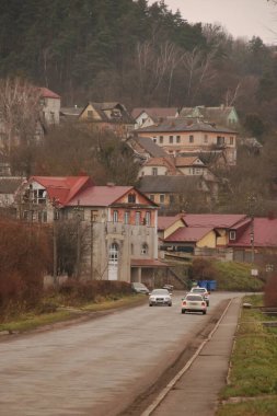 Taşra şehrinin kenar mahalleleri. 