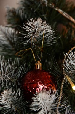 Noel, kapalı alan, süslemeli yapay Noel ağacı  